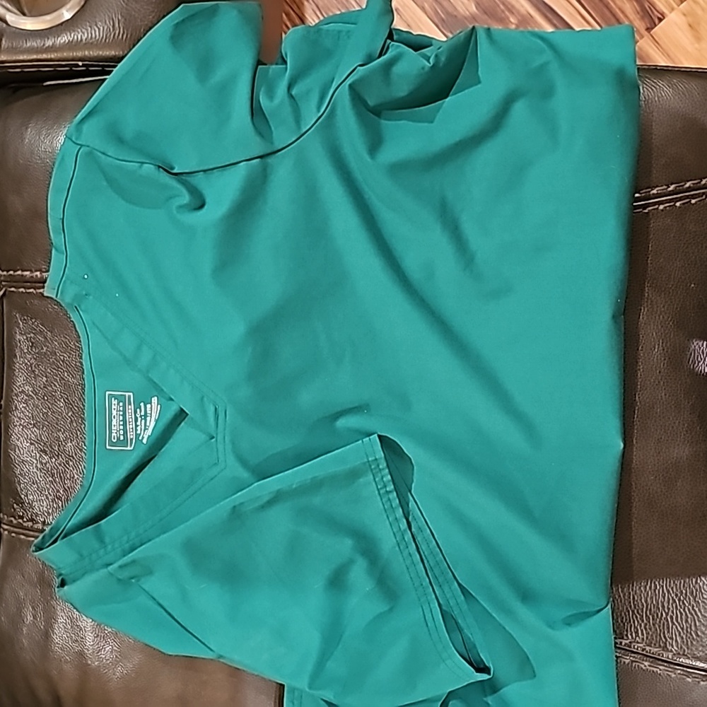 Cherokee scrub top